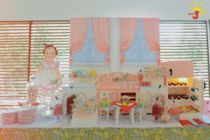 Yuna’s Retro Kitchen Inspired Party – 1st Birthday