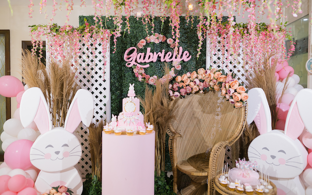Gabrielle’s Chic Floral Bunny Themed Party – 1st Birthday